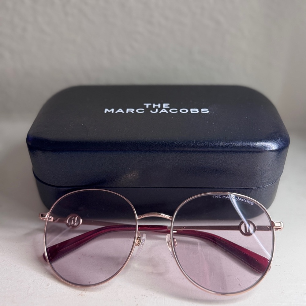 Marc Jacobs Rose-Tinted Round Glasses